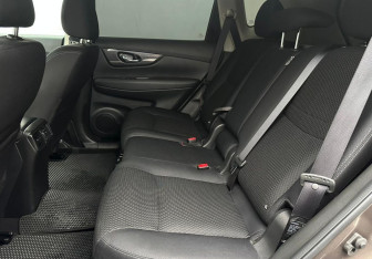 Подержанный автомобиль Nissan X-Trail 2021 года (10 фото)