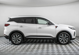 Подержанный автомобиль Chery Tiggo 7 Pro Max 2023 года (4 фото)