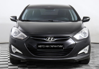 Подержанный автомобиль Hyundai i40 Sedan 2013 года (2 фото)