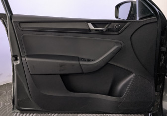 Подержанный автомобиль Skoda Rapid Liftback 2021 года (19 фото)