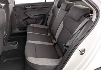 Подержанный автомобиль Skoda Rapid Liftback 2021 года (18 фото)