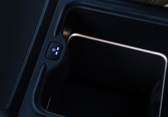 Подержанный автомобиль Land Rover Range Rover 2024 года (29 фото)