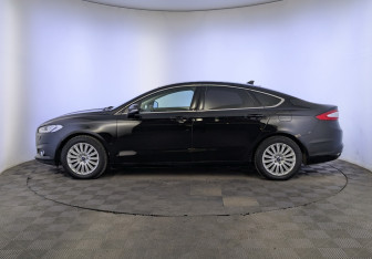Подержанный автомобиль Ford Mondeo Sedan 2017 года (8 фото)