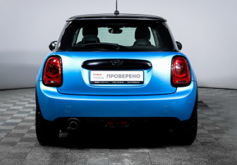 Подержанный автомобиль MINI Hatch 2014 года (6 фото)