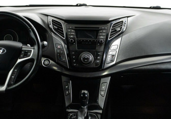 Подержанный автомобиль Hyundai i40 Sedan 2014 года (8 фото)