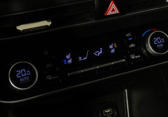 Подержанный автомобиль Hyundai Sonata 2022 года (18 фото)