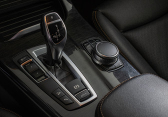 Подержанный автомобиль BMW X4 2017 года (12 фото)