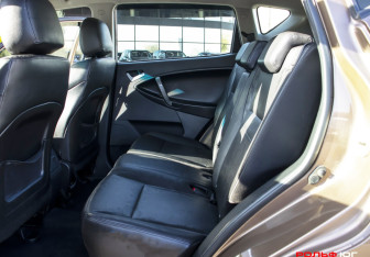 Подержанный автомобиль Geely Emgrand X7 2015 года (10 фото)