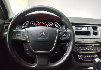 Подержанный автомобиль Peugeot 508 Sedan 2012 года (13 фото)