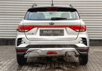 Подержанный автомобиль Kia Rio Hatchback 2021 года (6 фото)