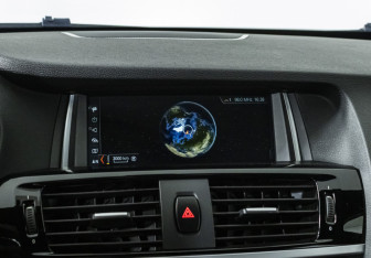 Подержанный автомобиль BMW X3 2016 года (16 фото)