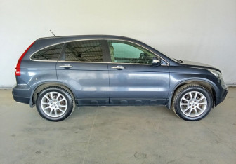 Подержанный автомобиль Honda CR-V 2008 года (8 фото)