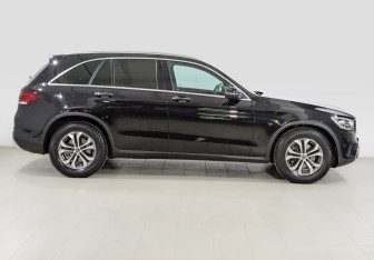 Подержанный автомобиль Mercedes-Benz GLC Coupe 2021 года (4 фото)