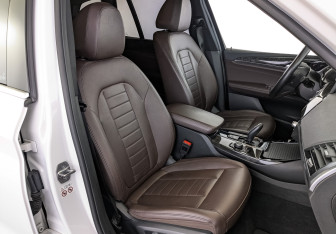 Подержанный автомобиль BMW X3 2020 года (24 фото)