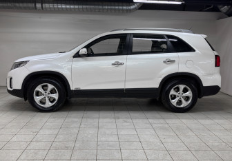 Подержанный автомобиль Kia Sorento 2018 года (8 фото)