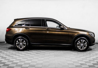 Подержанный автомобиль Mercedes-Benz GLC Coupe 2015 года (3 фото)