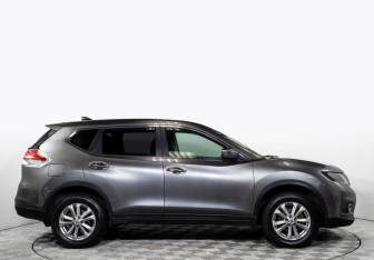 Подержанный автомобиль Nissan X-Trail 2018 года (3 фото)