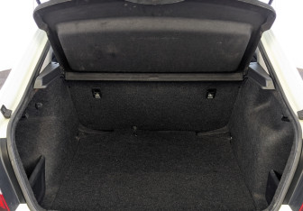 Подержанный автомобиль Skoda Rapid Liftback 2019 года (10 фото)