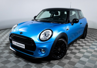Подержанный автомобиль MINI Hatch 2014 года (17 фото)