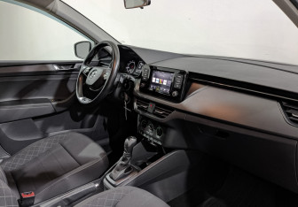 Подержанный автомобиль Skoda Rapid Liftback 2021 года (13 фото)