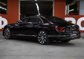 Новый Bentley Flying Spur 2023 (7 фото)