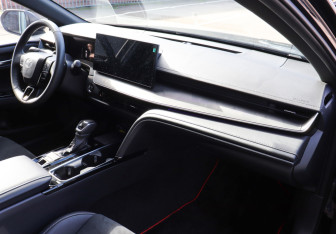 Подержанный автомобиль Toyota Camry Sedan 2026 года (8 фото)