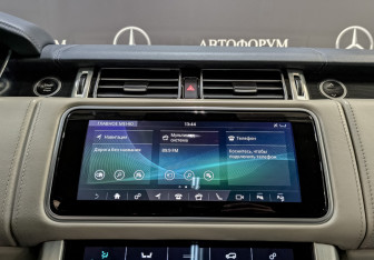 Подержанный автомобиль Land Rover Range Rover 2019 года (17 фото)