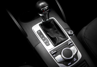 Подержанный автомобиль Audi A3 Sedan 2019 года (18 фото)