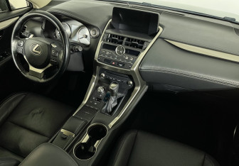 Подержанный автомобиль Lexus NX 2019 года (9 фото)