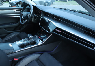 Подержанный автомобиль Audi A6 Sedan 2021 года (9 фото)