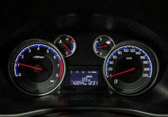 Подержанный автомобиль Suzuki SX4 Hatchback 2014 года (11 фото)