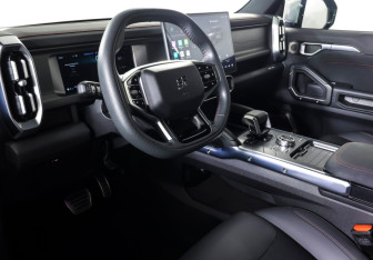 Подержанный автомобиль Jetour T2 2024 года (15 фото)