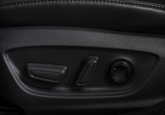 Подержанный автомобиль Toyota Camry Sedan 2019 года (18 фото)