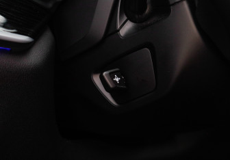 Подержанный автомобиль BMW X7 2021 года (28 фото)