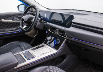 Подержанный автомобиль Exeed TXL 2023 года (10 фото)