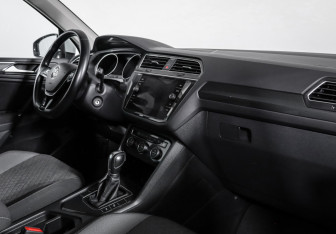 Подержанный автомобиль Volkswagen Tiguan 2018 года (9 фото)