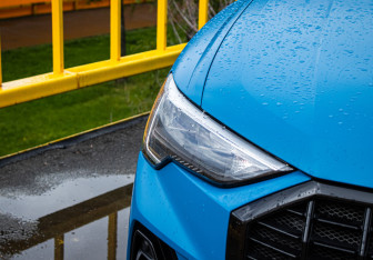 Подержанный автомобиль Audi Q3 2019 года (16 фото)