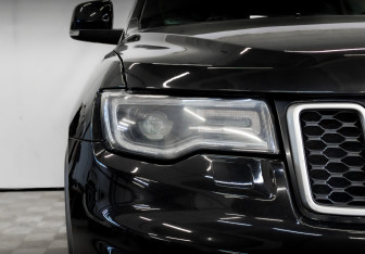 Подержанный автомобиль Jeep Grand Cherokee 2021 года (17 фото)