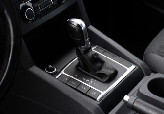 Подержанный автомобиль Volkswagen Amarok 2013 года (14 фото)