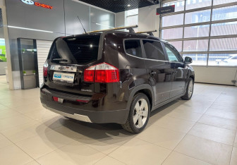 Подержанный автомобиль Chevrolet Orlando 2014 года (4 фото)