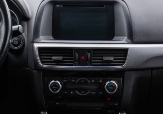 Подержанный автомобиль Mazda CX-5 2016 года (14 фото)