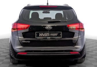 Подержанный автомобиль Kia Ceed Wagon 2014 года (6 фото)