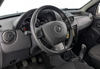 Подержанный автомобиль Nissan Terrano 2021 года (14 фото)