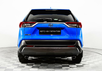 Подержанный автомобиль Toyota RAV4 2019 года (4 фото)