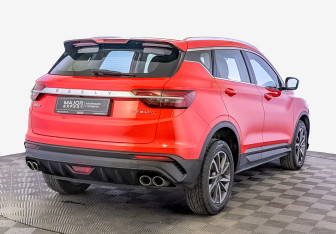 Подержанный автомобиль Geely Coolray 2023 года (5 фото)