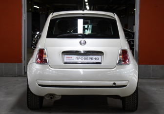 Подержанный автомобиль Fiat 500 Hatchback 2008 года (6 фото)