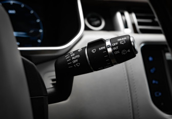 Подержанный автомобиль Land Rover Range Rover 2016 года (15 фото)