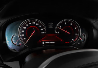 Подержанный автомобиль BMW X3 2019 года (12 фото)