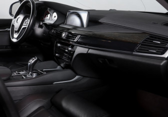 Подержанный автомобиль BMW X6 2016 года (9 фото)