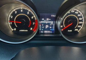 Подержанный автомобиль Mitsubishi Outlander 2011 года (13 фото)